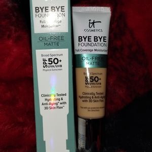 IT Bye Bye Full coverage moisturizer